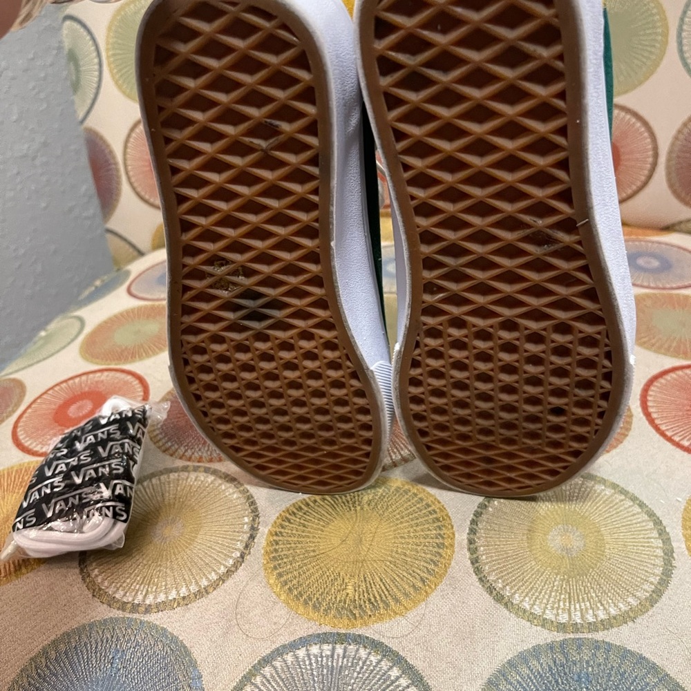 Vans - Picture 6 of 7
